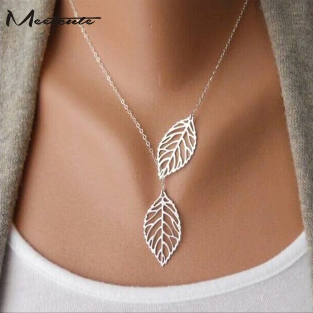 leaf necklace - Picture 2 of 3